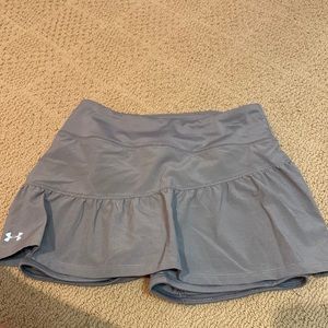 Gray under armor tennis skirt